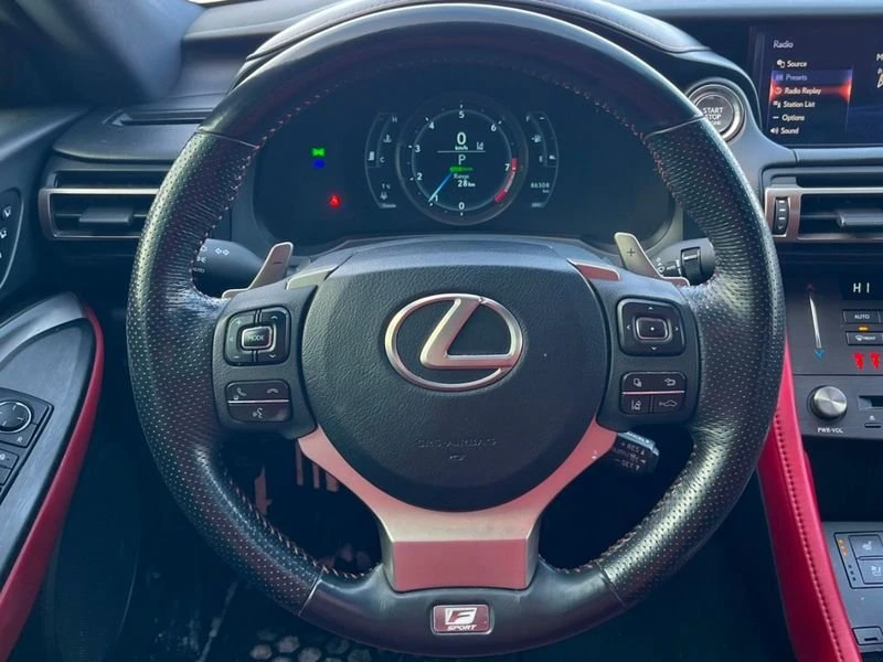 2019 Lexus RC - Image 11 of 17