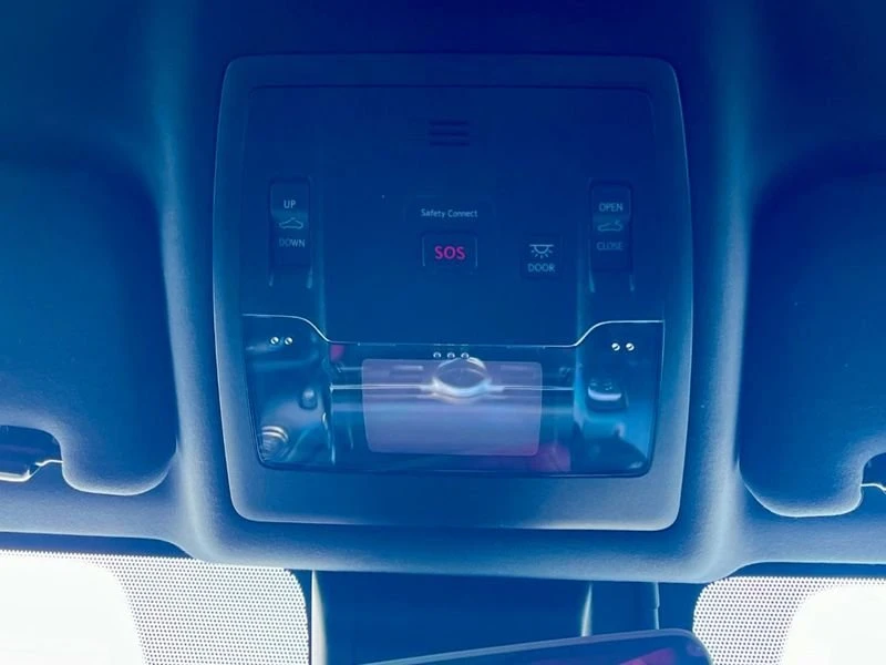 2019 Lexus RC - Image 14 of 17