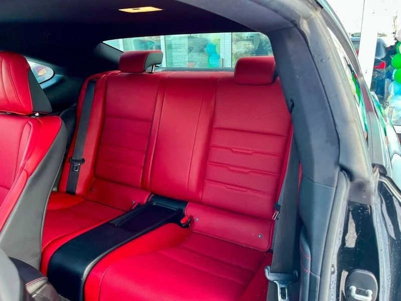 2019 Lexus RC - Image 17 of 17