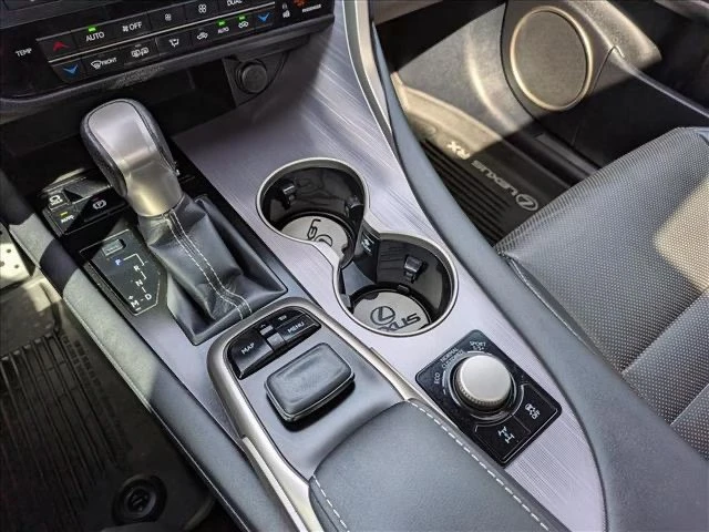 2019 Lexus RX 4th Gen - Image 13 of 17