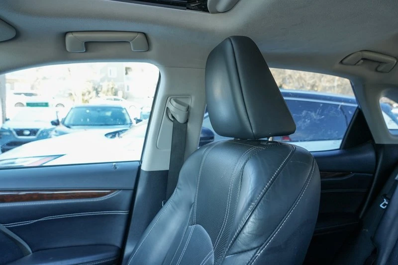 2019 Lexus RX 4th Gen - Image 16 of 20