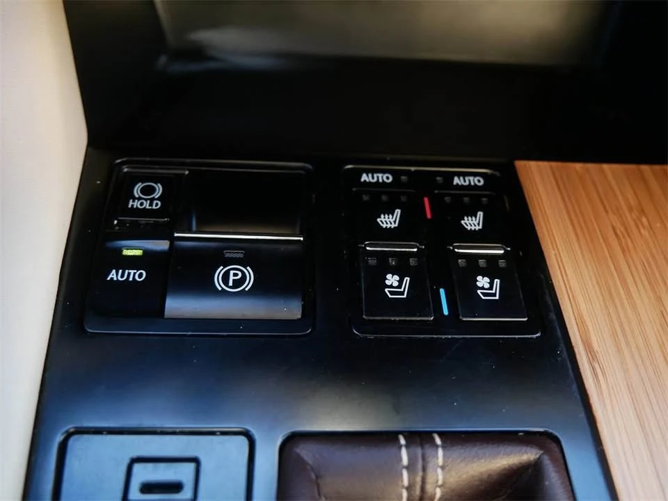2019 Lexus RX 4th Gen - Image 16 of 19