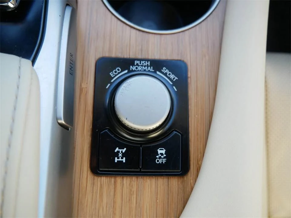 2019 Lexus RX 4th Gen - Image 13 of 19