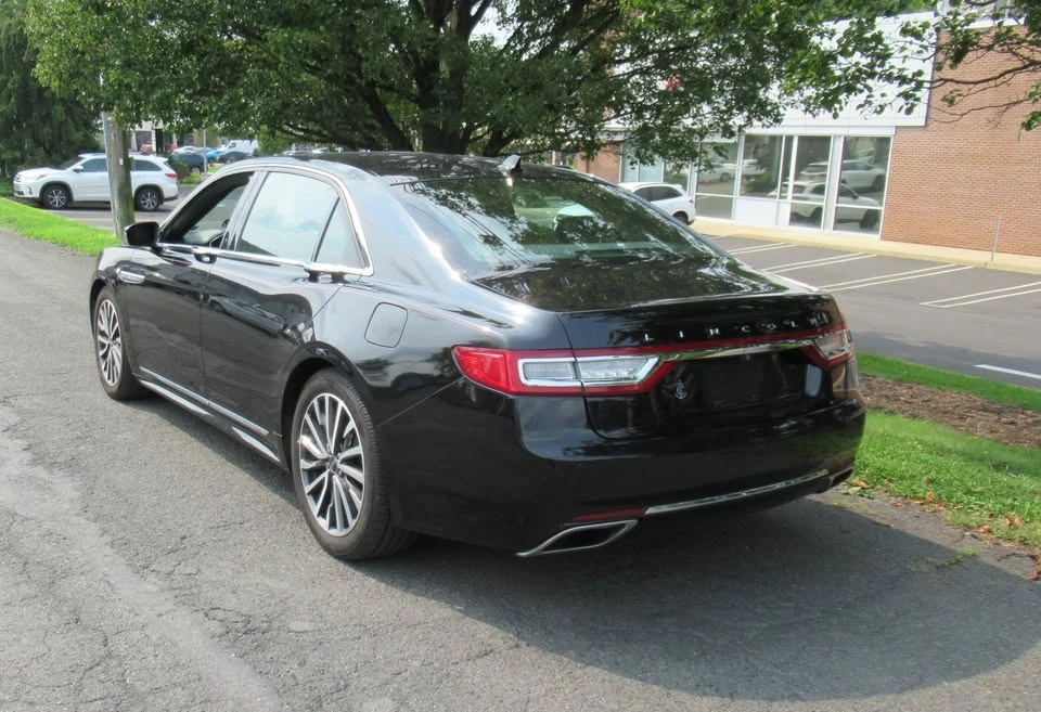 2019 Lincoln Continental 10th Gen - Image 2 of 20