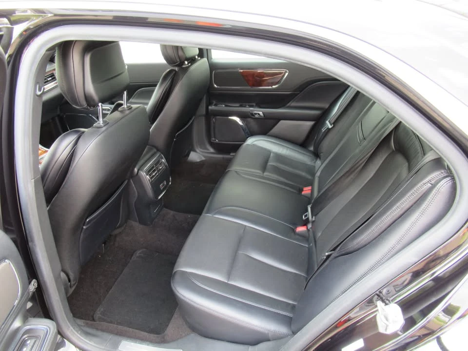 2019 Lincoln Continental 10th Gen - Image 7 of 20
