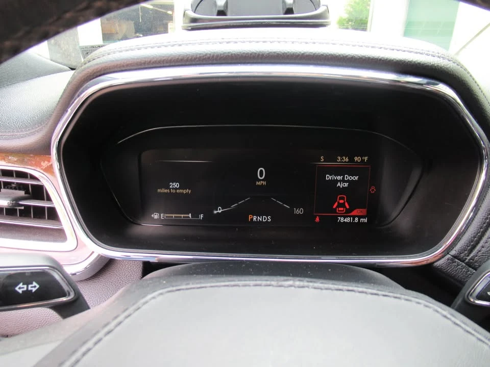 2019 Lincoln Continental 10th Gen - Image 13 of 20
