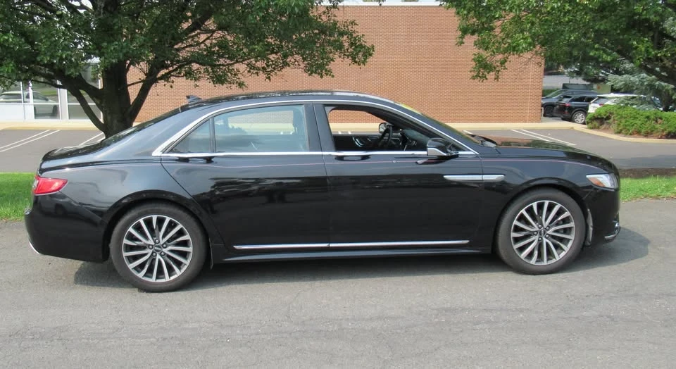 2019 Lincoln Continental 10th Gen - Image 15 of 20