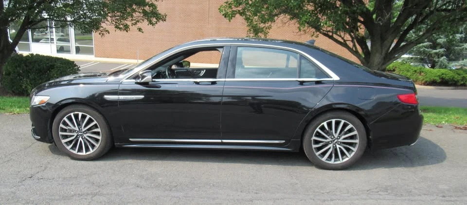 2019 Lincoln Continental 10th Gen - Image 11 of 20