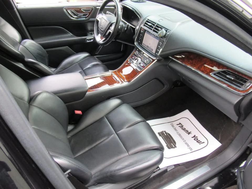 2019 Lincoln Continental 10th Gen - Image 10 of 20