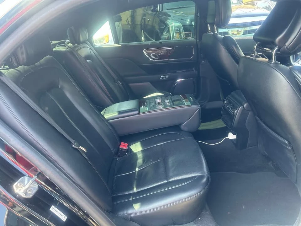 2019 Lincoln Continental 10th Gen - Image 18 of 20