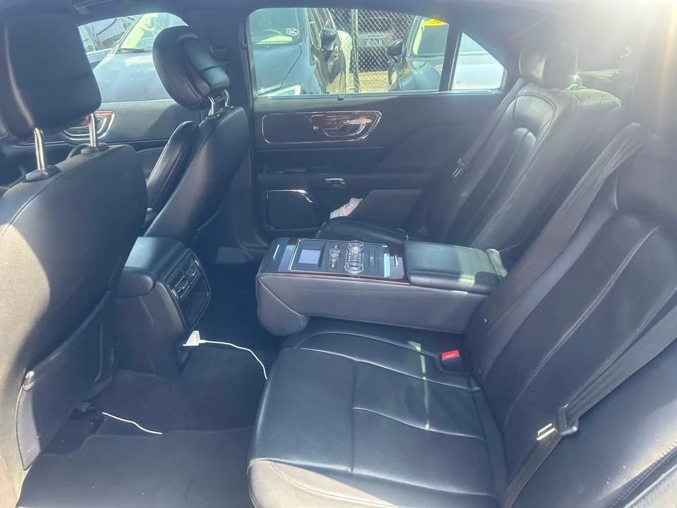 2019 Lincoln Continental 10th Gen - Image 9 of 20