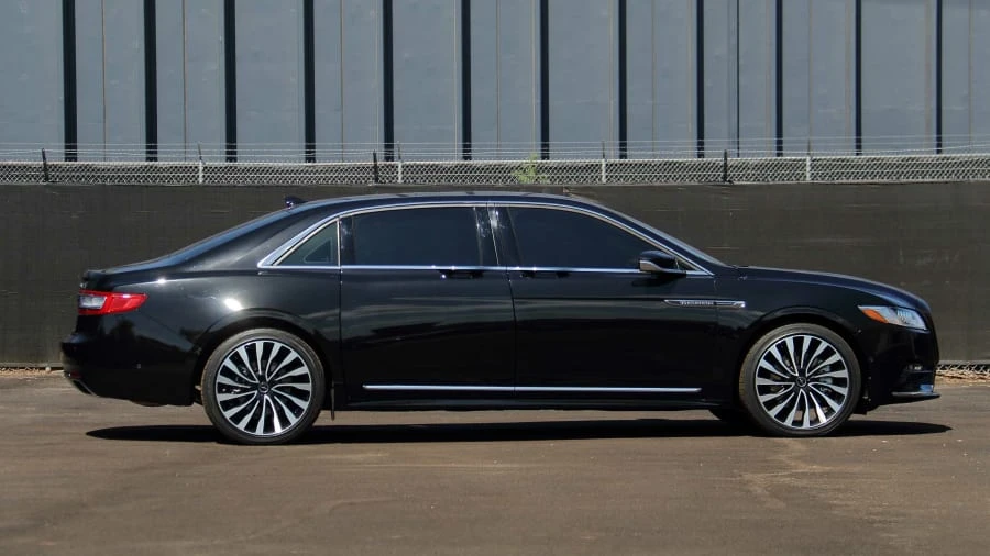 2019 Lincoln Continental 10th Gen - Image 2 of 24