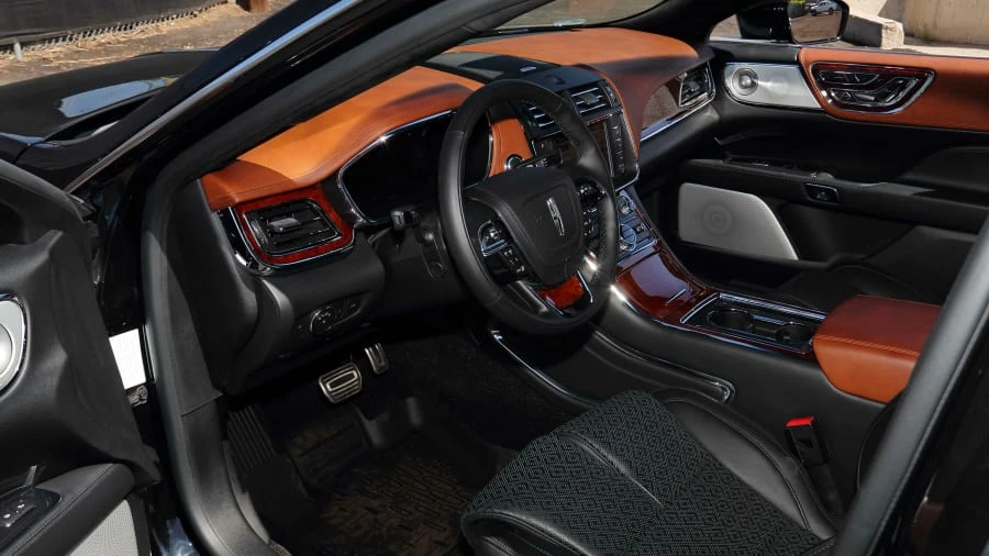2019 Lincoln Continental 10th Gen - Image 4 of 24