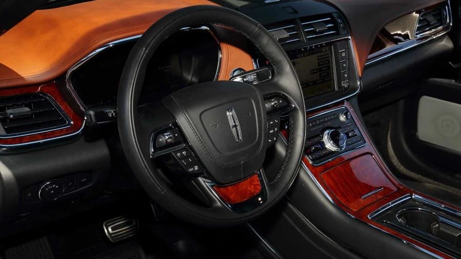 2019 Lincoln Continental 10th Gen - Image 16 of 24