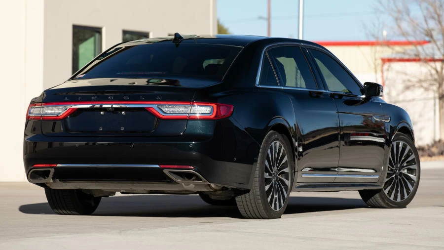 2019 Lincoln Continental 10th Gen - Image 3 of 27