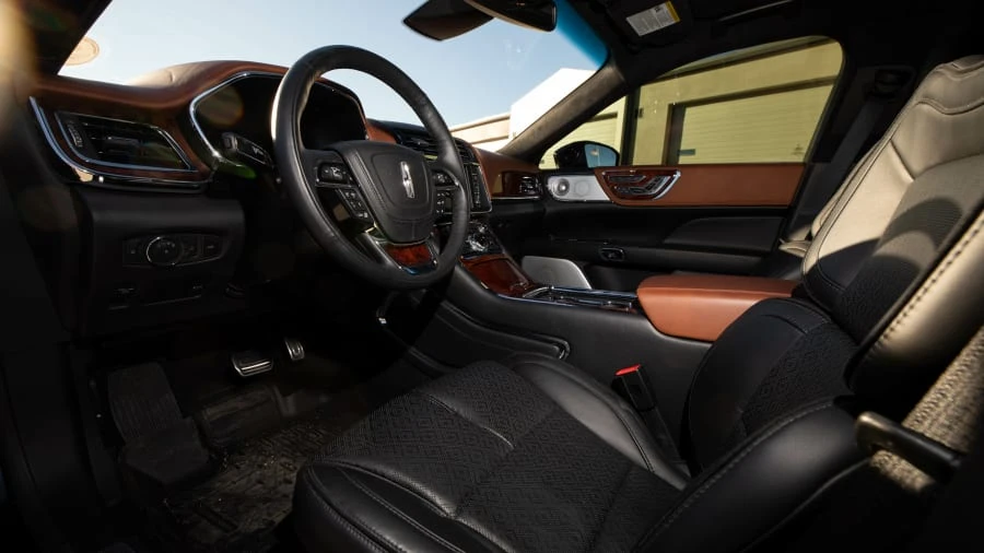 2019 Lincoln Continental 10th Gen - Image 4 of 27