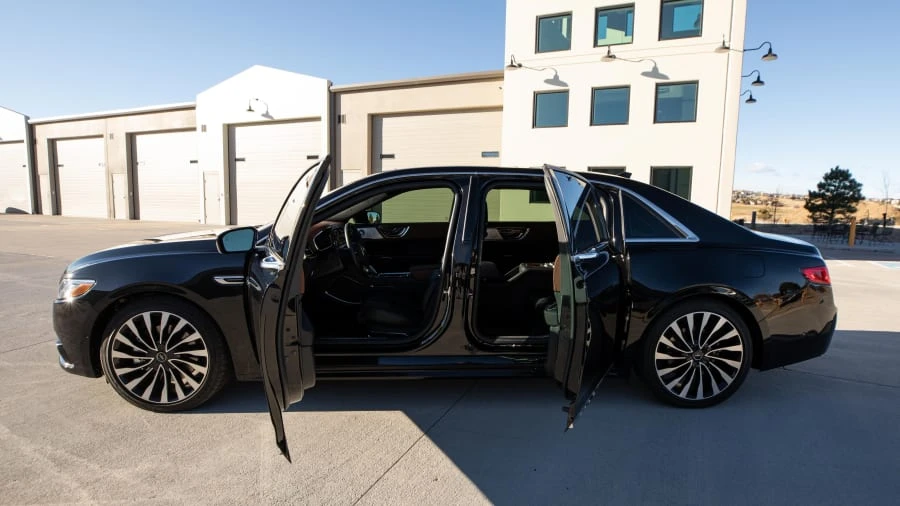 2019 Lincoln Continental 10th Gen - Image 19 of 27