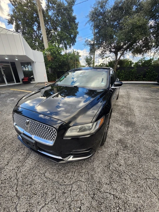 2019 Lincoln Continental 10th Gen - Image 2 of 16