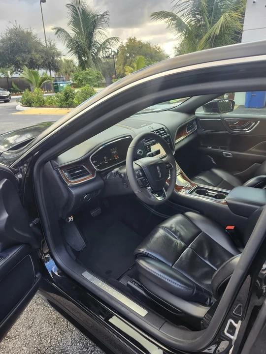 2019 Lincoln Continental 10th Gen - Image 15 of 16