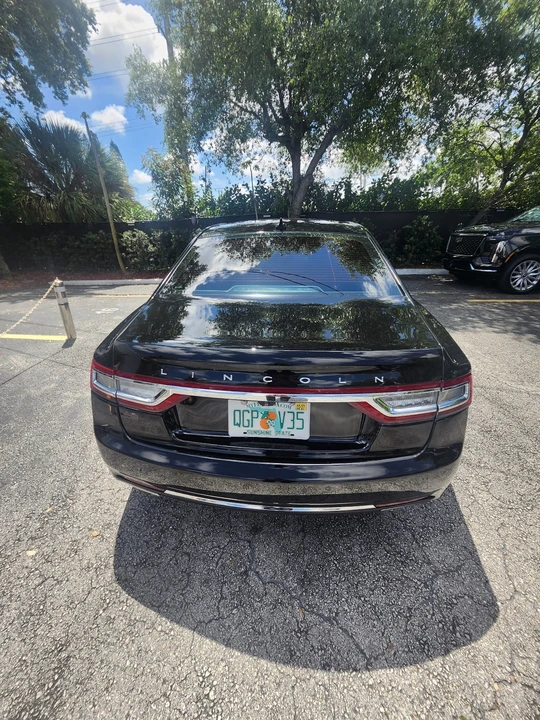 2019 Lincoln Continental 10th Gen - Image 4 of 13