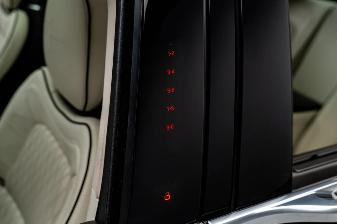 2019 Lincoln Continental 10th Gen - Image 18 of 31