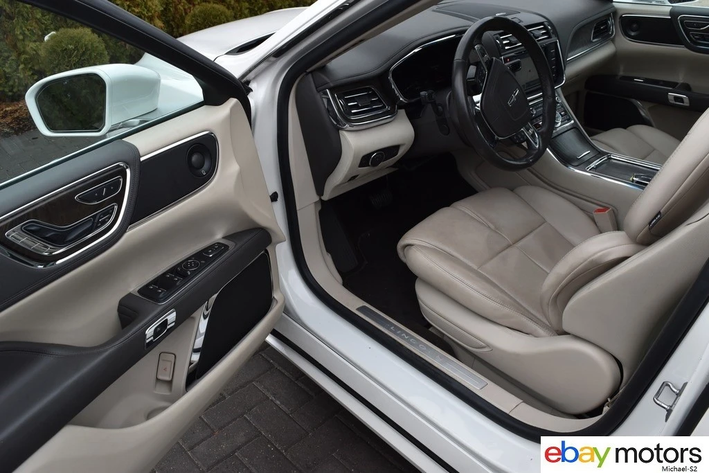 2019 Lincoln Continental 10th Gen - Image 11 of 21