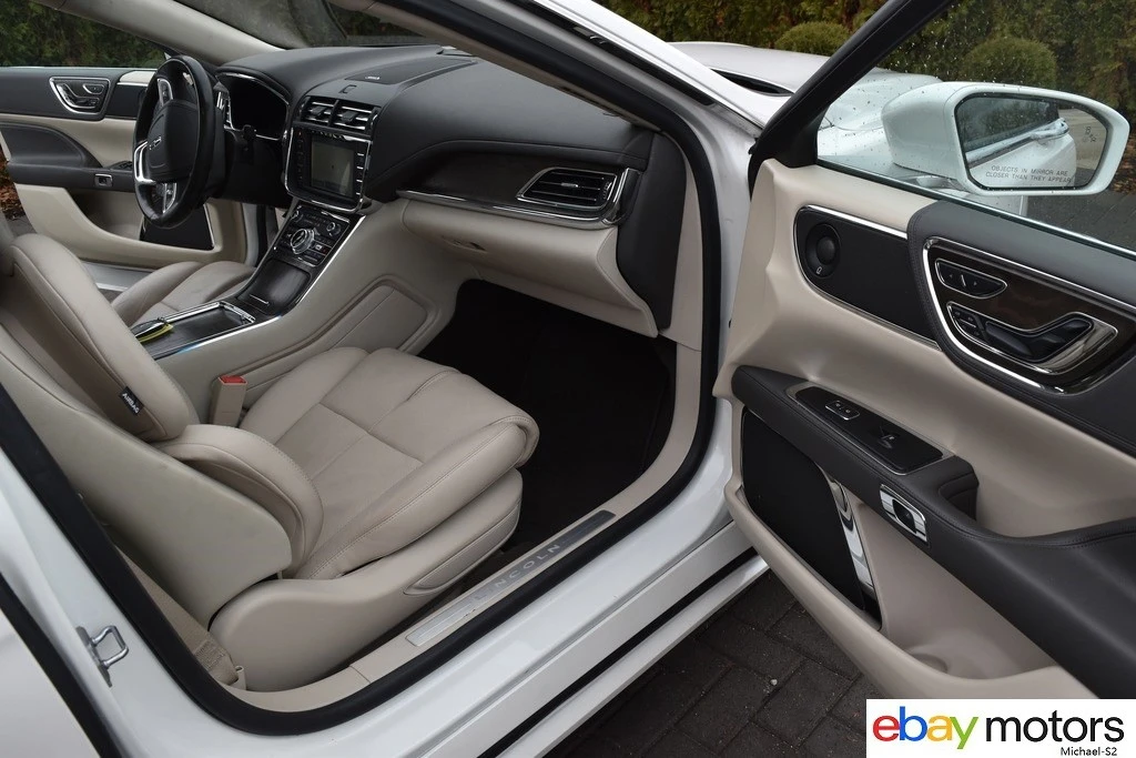 2019 Lincoln Continental 10th Gen - Image 15 of 21