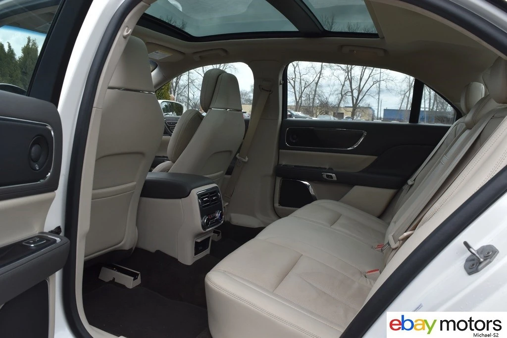 2019 Lincoln Continental 10th Gen - Image 13 of 21