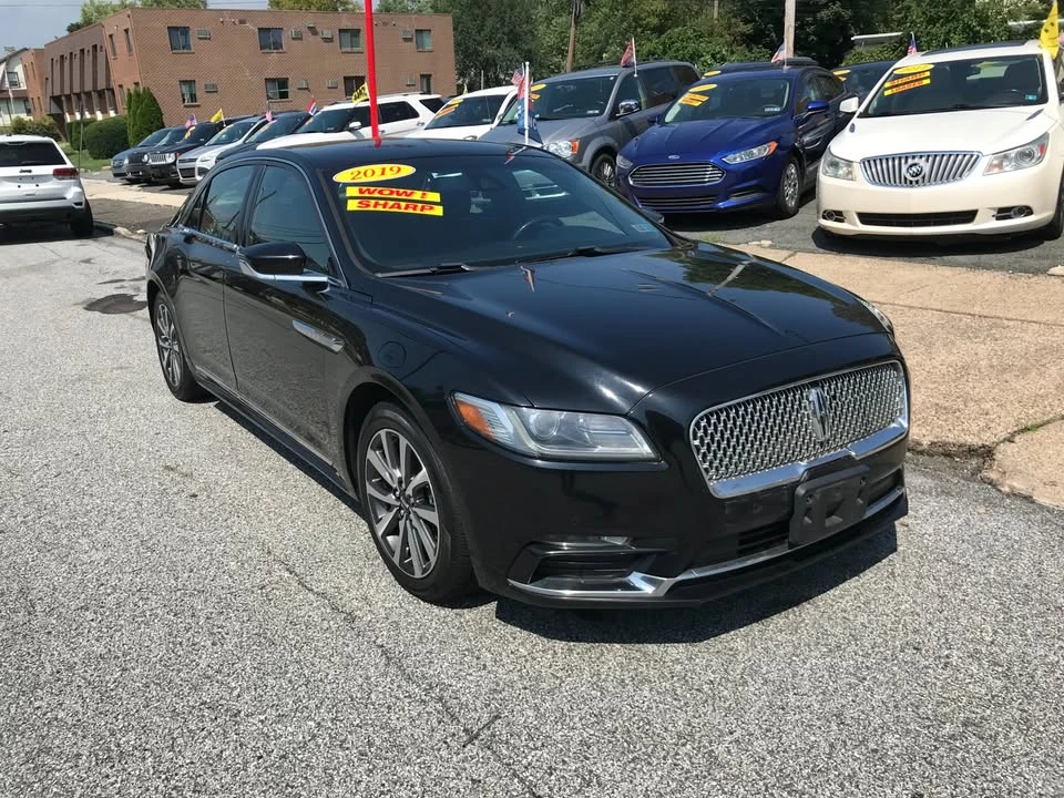 2019 Lincoln Continental 10th Gen - Image 3 of 16