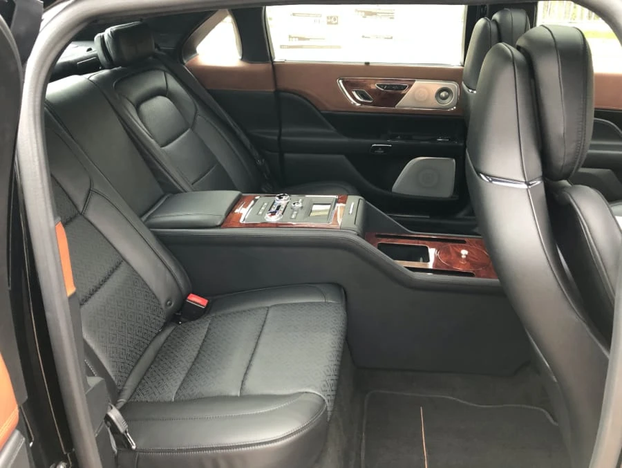 2019 Lincoln Continental 10th Gen - Image 8 of 14
