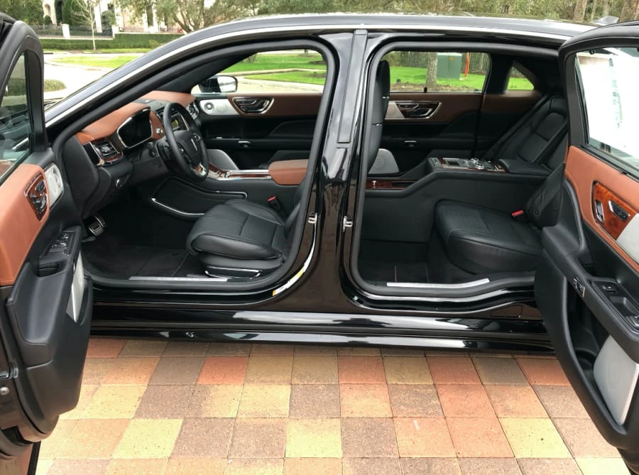 2019 Lincoln Continental 10th Gen - Image 10 of 14