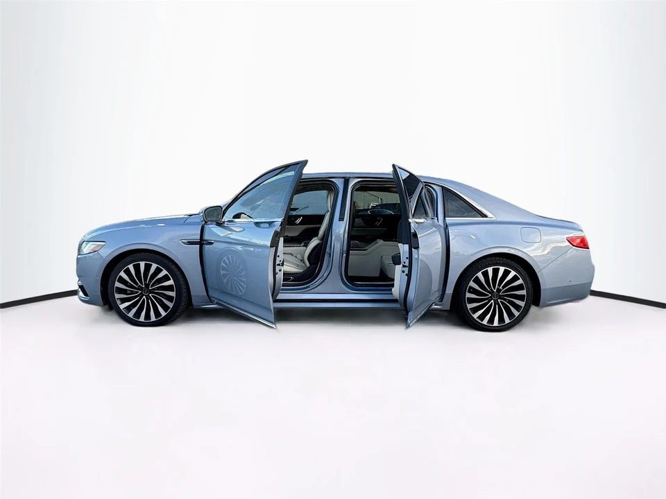 2019 Lincoln Continental 10th Gen - Image 13 of 14