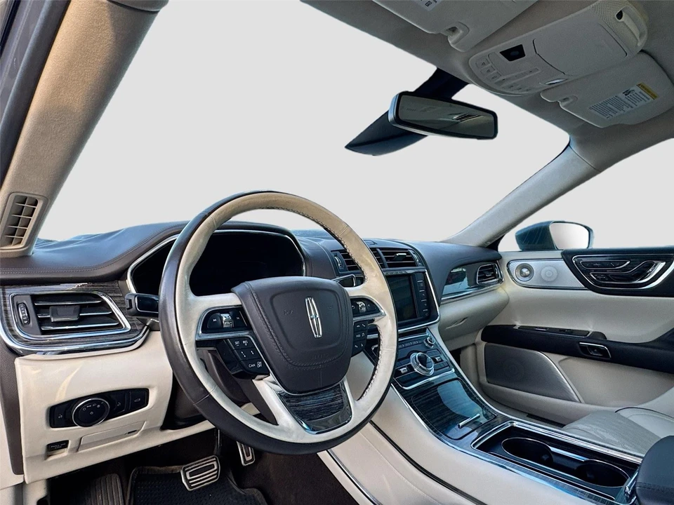 2019 Lincoln Continental 10th Gen - Image 11 of 14