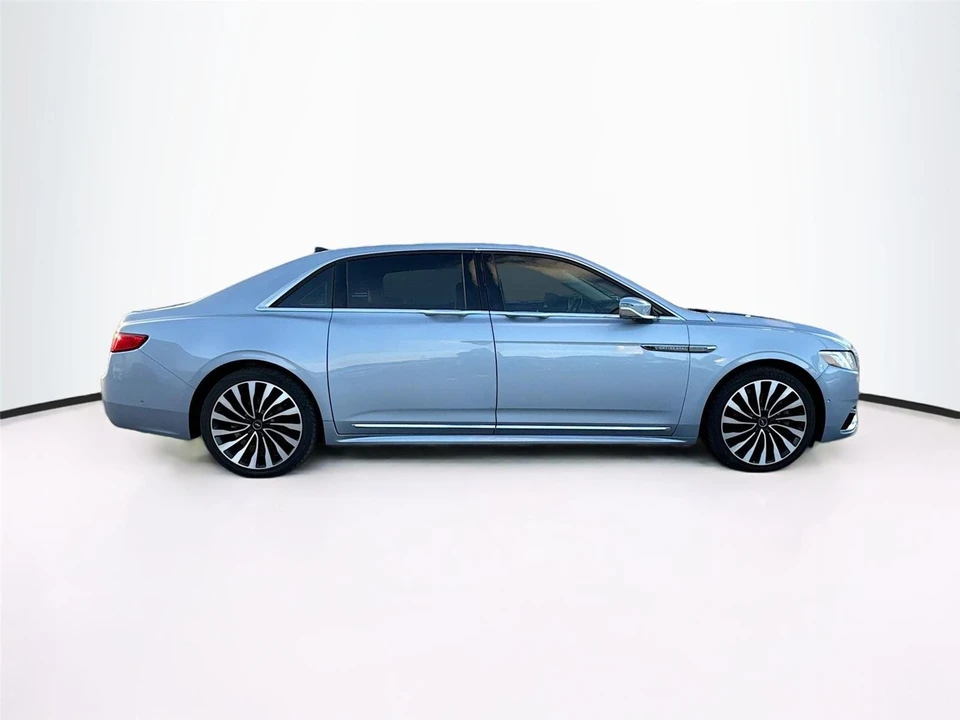 2019 Lincoln Continental 10th Gen - Image 9 of 14