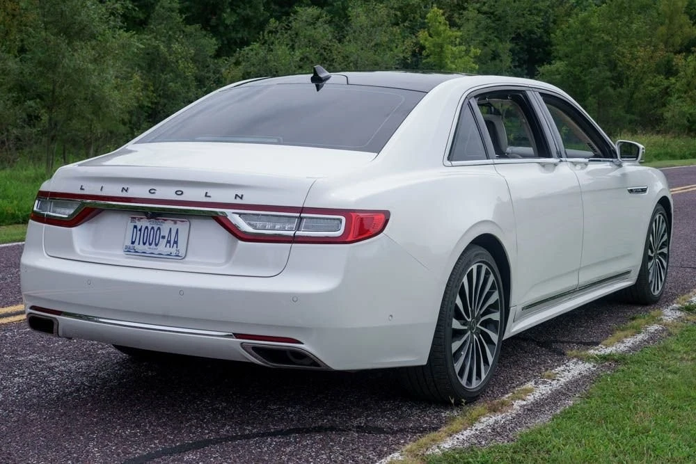2019 Lincoln Continental 10th Gen - Image 4 of 21