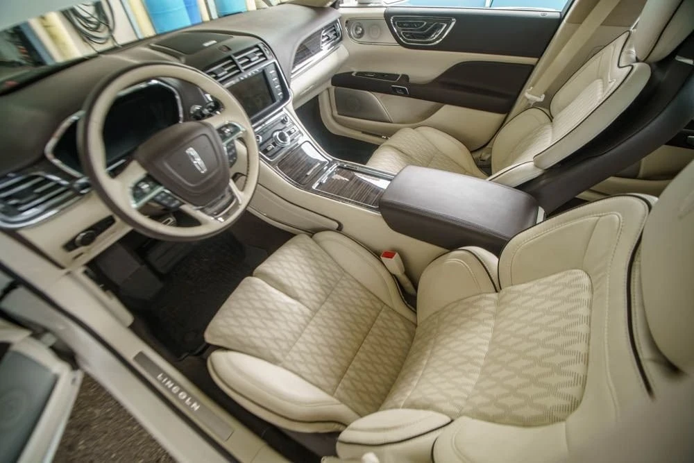 2019 Lincoln Continental 10th Gen - Image 15 of 21