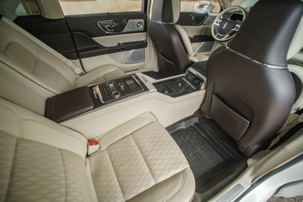 2019 Lincoln Continental 10th Gen - Image 17 of 21