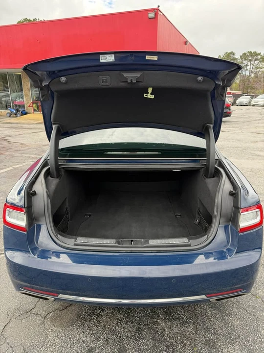 2019 Lincoln Continental 10th Gen - Image 11 of 20