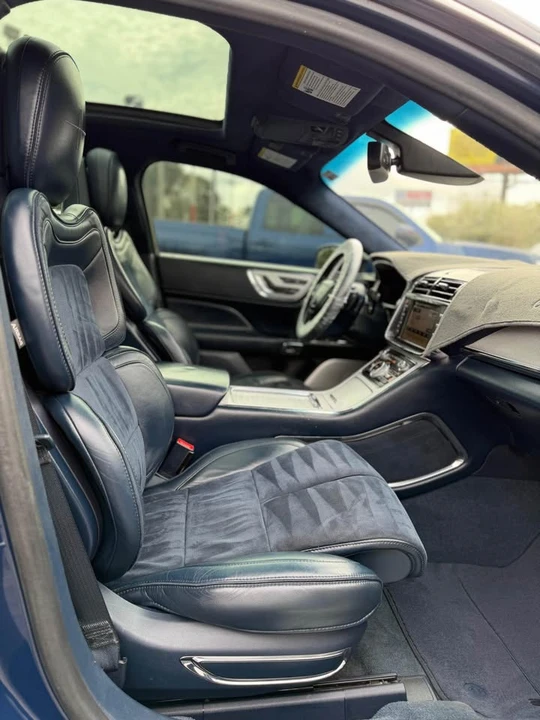2019 Lincoln Continental 10th Gen - Image 15 of 20
