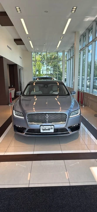 2019 Lincoln Continental 10th Gen - Image 2 of 9