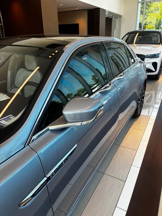 2019 Lincoln Continental 10th Gen - Image 7 of 8