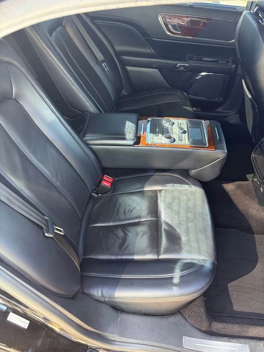 2019 Lincoln Continental 10th Gen - Image 4 of 6