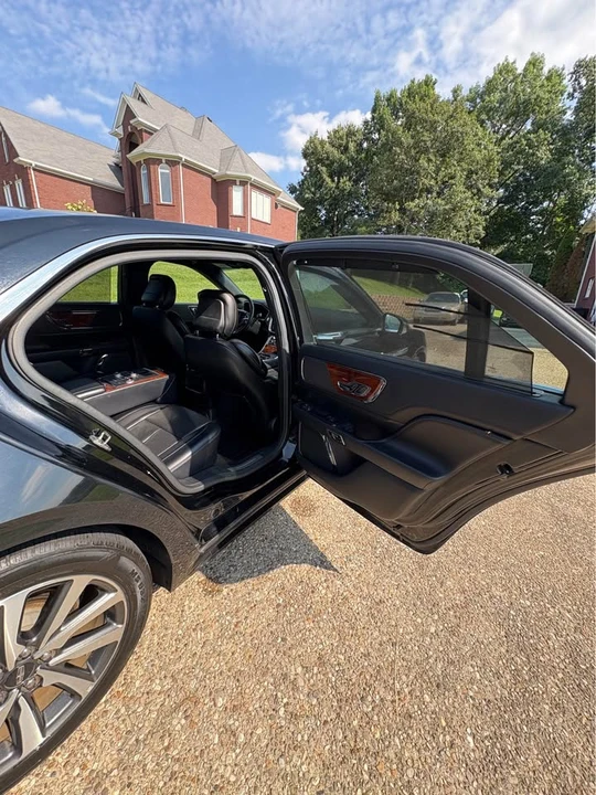 2019 Lincoln Continental 10th Gen - Image 13 of 19