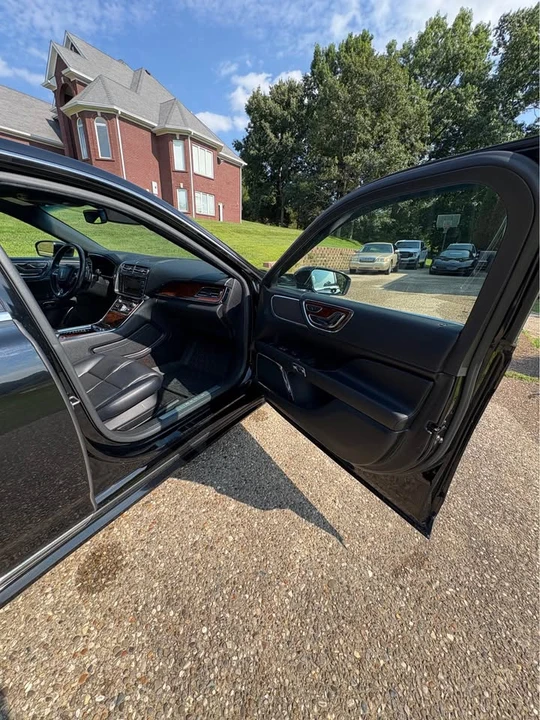 2019 Lincoln Continental 10th Gen - Image 15 of 19
