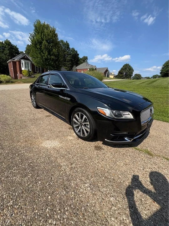 2019 Lincoln Continental 10th Gen - Image 3 of 19