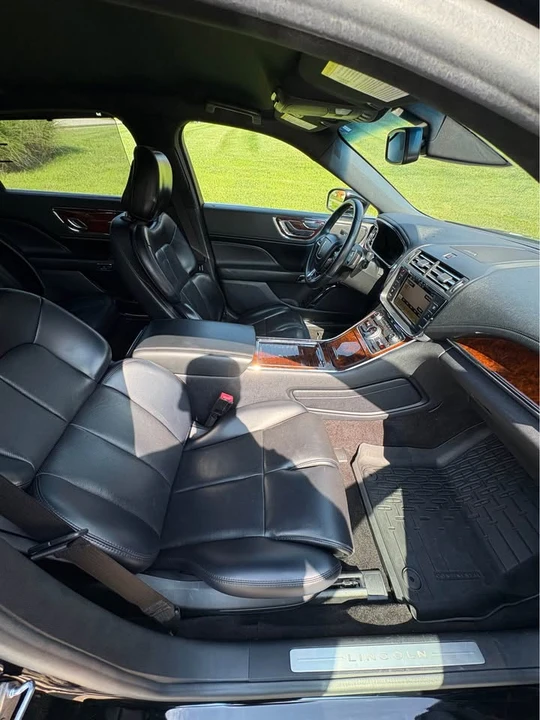 2019 Lincoln Continental 10th Gen - Image 16 of 19