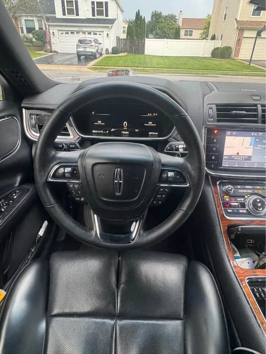 2019 Lincoln Continental 10th Gen - Image 11 of 20