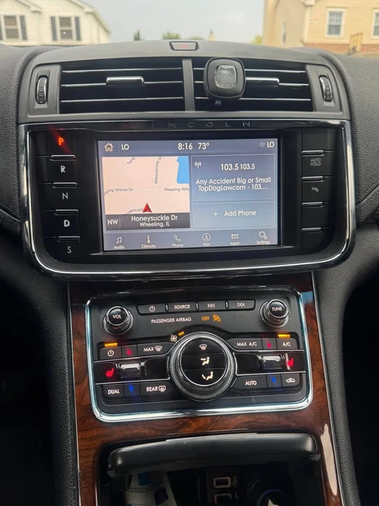 2019 Lincoln Continental 10th Gen - Image 12 of 20