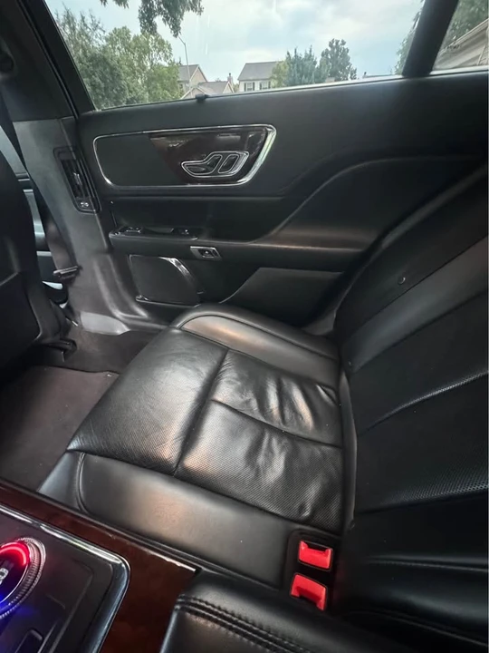 2019 Lincoln Continental 10th Gen - Image 10 of 20
