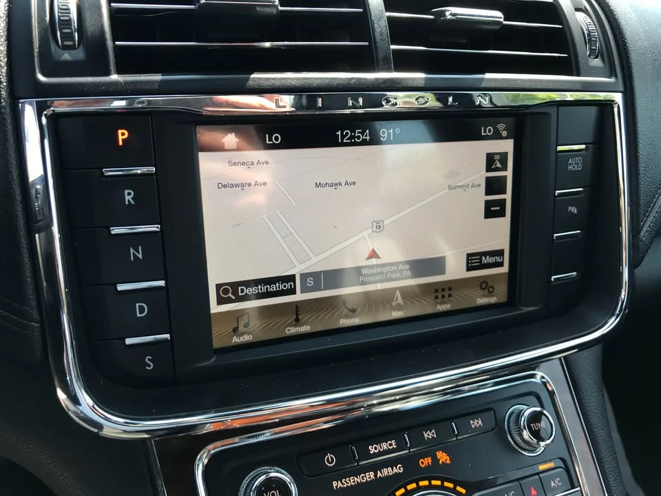 2019 Lincoln Continental 10th Gen - Image 12 of 12